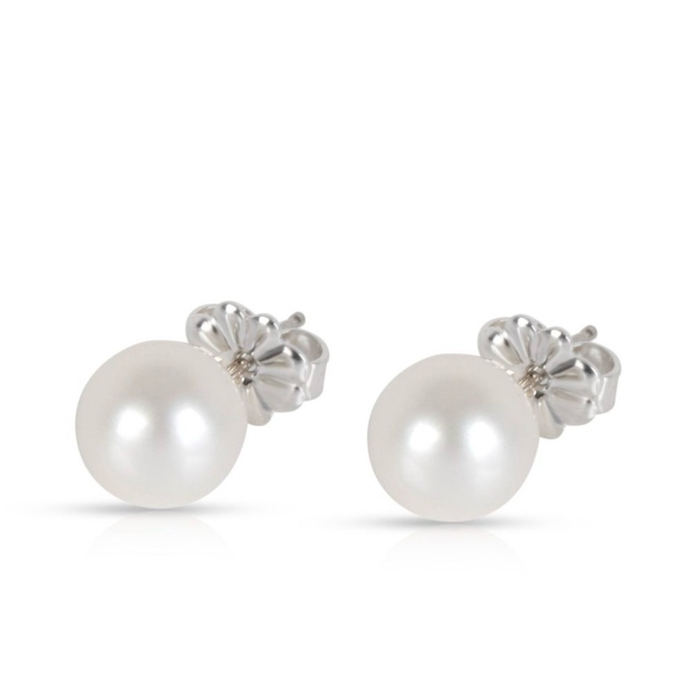 Tiffany &  Co White Pearl Stud Earrings with Silver Posts 7.5 mm